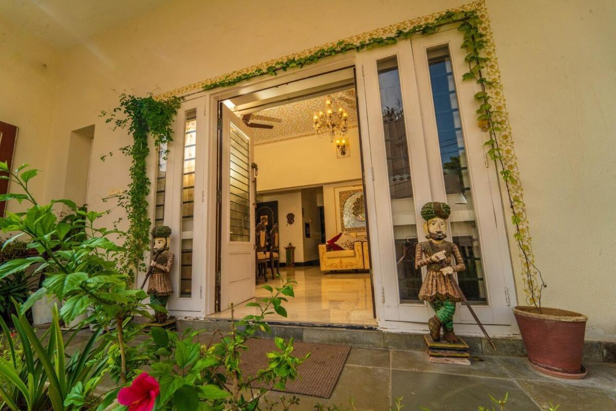 Santosh Villa - The House Of Antiques And Art Udaipur Eksteriør billede
