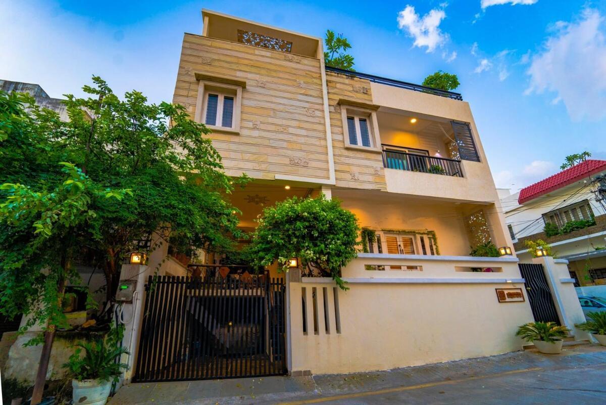 Santosh Villa - The House Of Antiques And Art Udaipur Eksteriør billede