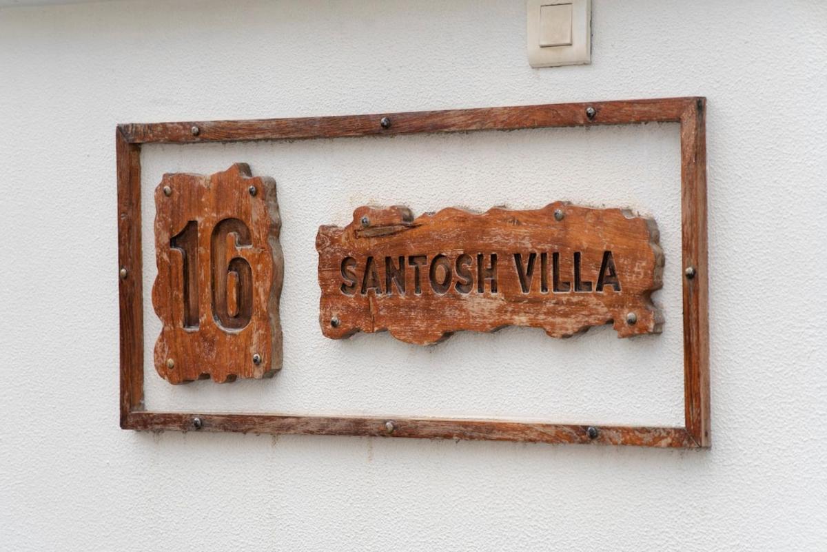 Santosh Villa - The House Of Antiques And Art Udaipur Eksteriør billede